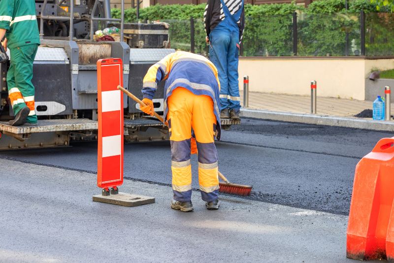 Advantages of Asphalt Paving for Commercial Spaces in Cranston, RI & Nearby Areas